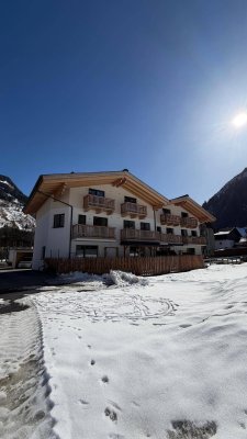 Neuwertiges Familienhaus mit Garten, Kamin &amp; Bergblick – 4 Zimmer in Rauris
