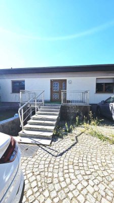 Attraktives Zweifamilienhaus in Streetz - Perfekt für Familien oder Investoren