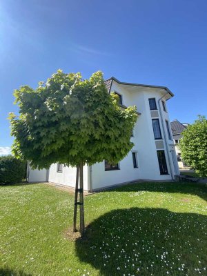 5- R.- Wohnung - Kleine Stadtvilla mitten in Magdeburg
