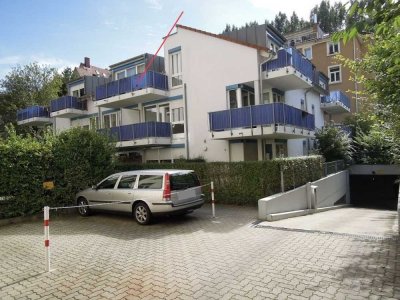 Attraktive helle 2-Whg, DG, EBK, Balkon, ruhig, zentral, Kartäuserstr/Oberau