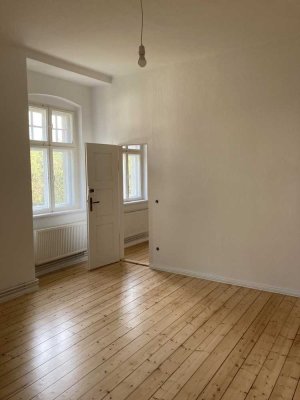 Helle 2-Zimmer-Wohnung mit Wintergarten im Bürgergartenviertel von Naumburg