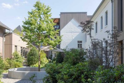 Lindenhof: Meerbusch Büderich - Neubau Hofhaus in Holzbauweise mit Einbauküche und Terrassen