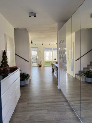 Ansprechende 6-Zimmer-Doppelhaushälfte mit gehobener Innenausstattung zum Kauf in Langenhagen