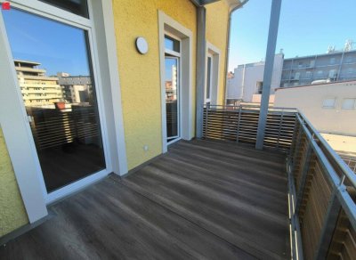 Altbaucharme trifft modernen Komfort – Erstbezug nach Sanierung mit Balkon, herrlicher Aussicht und Fußbodenheizung