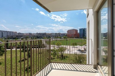 ADELE - 2-Zimmerwohnung mit Balkon + hauseigenem Fitnessstudio, Pool &amp; Gemeinschaftsdachterrasse!