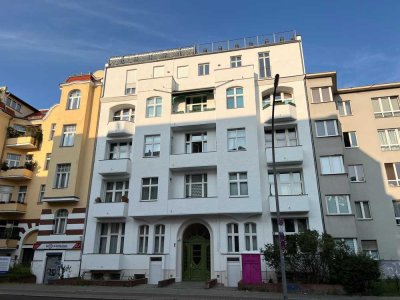 Großzügige 3-Zimmer-Altbauwohnung mit Balkon und klassischem Charme