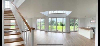 Moderne Doppelhaushälfte im Grünen