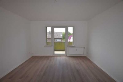Platz für die ganze Familie - renovierte Dreizimmerwohnung mit Balkon