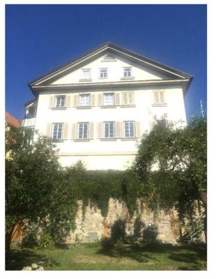 Stilvolle 6-Zi-Altbauwohnung mit EBK und Balkon in Hechingen