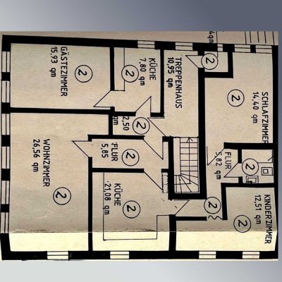 Helle sanierte 4,5 Zimmer-Altbauwohnung in zentraler Lage