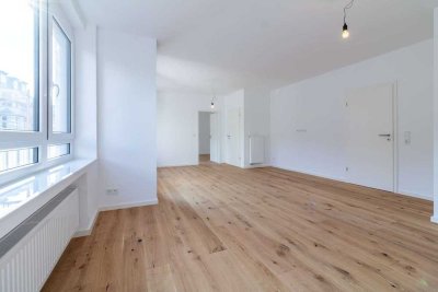 NEU MODERNISIERT MIT DOMBLICK, SONNENBALKON UND PANORAMABLICK ÜBER KÖLN +PROVISIONSFREI+