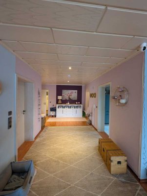 Große 3-Zimmer-Wohnung/111m² in bester Lage mit Balkon und wunderbarem Blick in Gründau-Rothenbergen