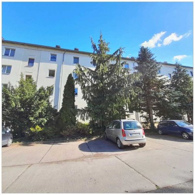 Zwei-Raum-Wohnung mit Balkon in Falkenberg/Elster