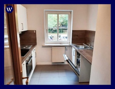2 Zimmer in beliebter Lage + moderne Einbauküche + helles Bad mit Fenster, renoviert & bezugsfertig