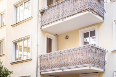 Heinrich-Roller-Straße im Winskiez Prenzlauer Berg: 72 qm mit Balkon & Lift, bezugsfrei