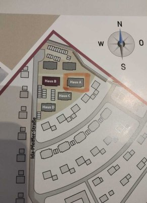Erstbezug-Wohnung im 1 Obergeschoss mit großen Balkon