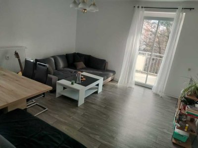 Helle 2-Zimmer Wohnung mit Balkon in Plauen-Neundorfer Vorstadt