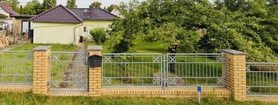 Zehdenick: Handwerkerobjekt mit 697 m²  GST inkl. Garten, Garage & Schuppen – nur 1,3 km zum Bahnhof