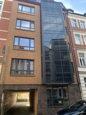 Qualität setzt sich durch - Stilvolle und hochmoderne Wohnung in zentraler Lage mitten in Schwerin