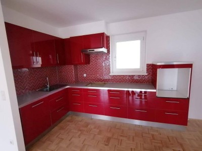 Moderne 3-Zimmer Neubauwohnung mit Balkon und Tiefgarage