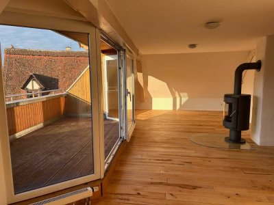 Extravagante 4 Zi Maisonette-Whg., Dachterasse, Loggia & Balkon, 7min nach Freiburg