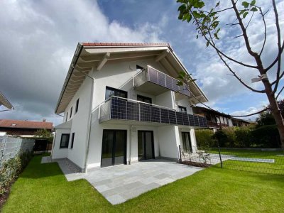 Hochwertige 2-Zi.-Wohnung mit Parkett + EBK / Neubau von 2022