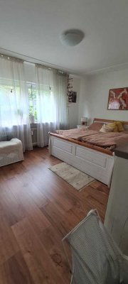 Gepflegte Wohnung mit drei Zimmern und Balkon in Ispringen