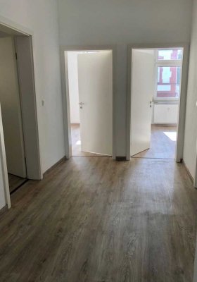 Für 3er oder 4er WG: Stilvolle, gepflegte und zentral gelegene Altbauwohnung