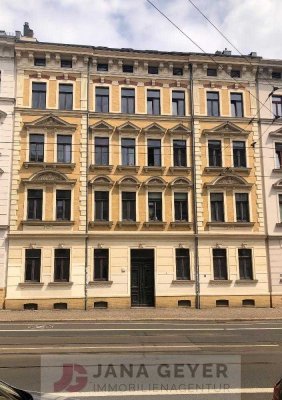 LEIPZIG-MÖCKERN * SCHICKE RENOVIERTE 2-ZIMMER-WOHNUNG mit BALKON und TAGESLICHTBAD