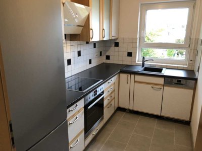 Helle 2-Zimmer-Wohnung mit Balkon in gepflegtem Einfamilienhaus