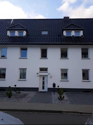 Attraktive und modernisierte 3-Zimmer-Dachgeschosswohnung mit gehobener Innenausstattung in Herford