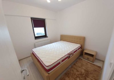 Stilvolle, sanierte 1,5-Zimmer-Wohnung mit Balkon und Einbauküche in Falkensee