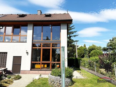 PRACHTVOLLER WINTERGARTEN über zwei Etagen - großes Ein- bzw. Zweifamilienhaus in begehrter Lage in St. Pölten (Wagram)