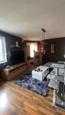 2-Zimmer Wohnung mit Parkplatz und Teilmöblierung