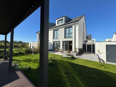 Neuwertige Premium-Doppelhaushälfte (Bj. 2023) | 192 m² | 6 Zimmer | Garten | Energieklasse A+