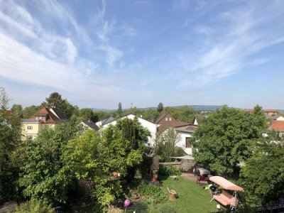 Ansprechende 4-Zimmer-Wohnung mit Balkon in Friedberg-Ossenheim