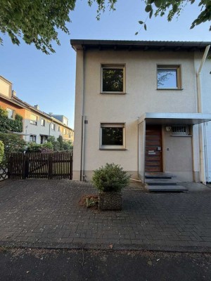 Reihenendhaus in Köln-Weiß mit Garage zu verkaufen
