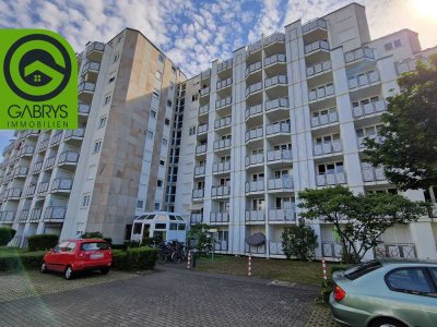 Apartment mit Balkon, Einbauküche und KFZ-Stellplatz