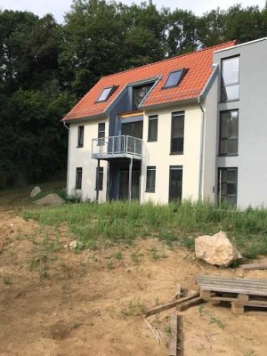 2-Zi-Whg. mit Balkon, Neubau, schönste Waldrandlage