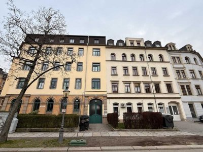 Solide Kapitalanlage: vermietete 2-Zimmer-Wohnung mit Balkon und Aufzug in Schlosschemnitz