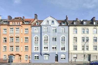 Neuwertige Dachgeschosswohnung mit vier Zimmern und Balkon in Hagen