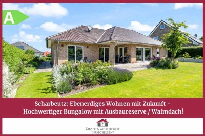 Scharbeutz: Ebenerdiges Wohnen mit Zukunft - Hochwertiger Bungalow mit Ausbaureserve / Walmdach!