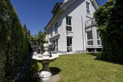 � Luxuriöse Villa direkt am Rhein – Wohnen auf höchstem Niveau in Wiesbaden-Schierstein �