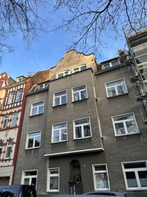 Stilvolle Altbau-Wohnung mit Balkon in Köln-Nippes