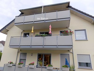 Schöne und gepflegte 2-Raum-Dachgeschosswohnung mit geh. Innenausstattung mit Balkon in Bad Honnef