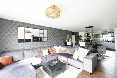 Exlusive neuwertige 3 Zi-Penthouse Wohnung, Einbauküche, Tiefgaragen- und Außenstellplatz