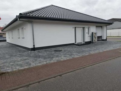 Exklusives Einfamilienhaus 146 m² Wohnfläche + NF Garten Terrasse Garage