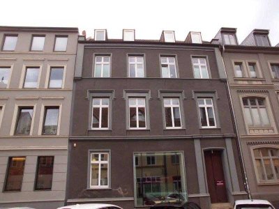 Große 2-Zimmer-Wohnung in der Arsenalstraße, 19053 Schwerin