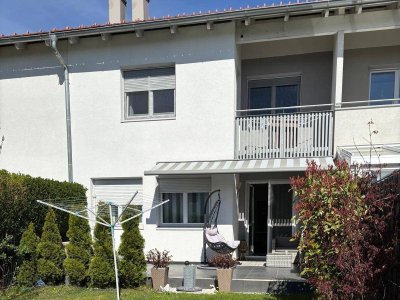 Gepflegtes Reihenhaus = 3 SZ, Keller, Garage und charmanter Garten!