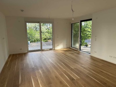3-Zimmer-Wohnung in Pankow: großer Balkon mit Südsicht in den Park